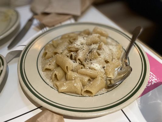 Jon & Vinny's Brentwood by null