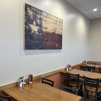 Sunny Street Cafe - empty tables and chairs - Breakfast & Brunch Near Me - Willow Park, Texas Sunny Street Cafe - empty tables and chairs - Breakfast & Brunch Near Me - Willow Park, Texas