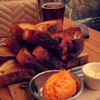 Earl's Beer & Cheese - Double Beer Cheese - Bars Near Me - New York, New York