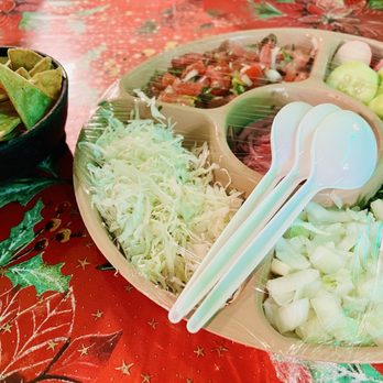 Tacos Guss - Taco prep platter - Tacos Near Me - Cabo San Lucas, BCS Tacos Guss - Taco prep platter - Tacos Near Me - Cabo San Lucas, BCS