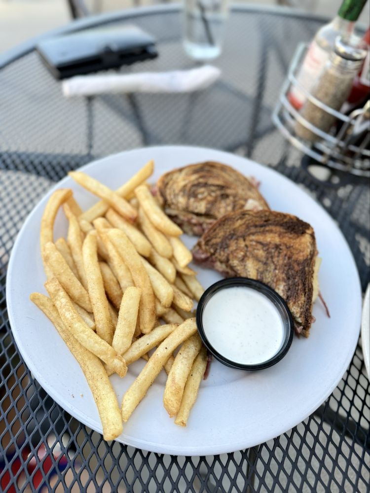 Caddy’s Brunch Bar