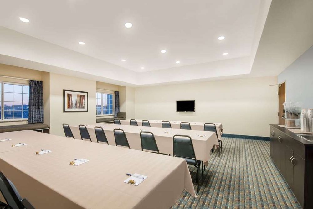 MICROTEL INN & SUITES BY WYNDHAM STANLEY Updated August 2024 20