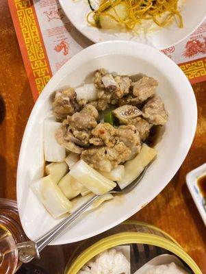 Four Seasons Chinese Restaurant by null