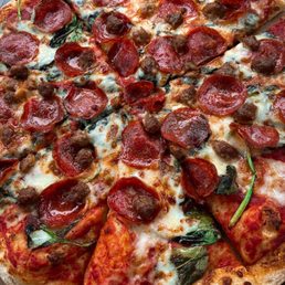 Pepperoni & Spinach Pizza Pepperoni & Spinach Pizza