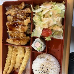 Meetu - Japanese Restaurant - Sesame chicken Bento