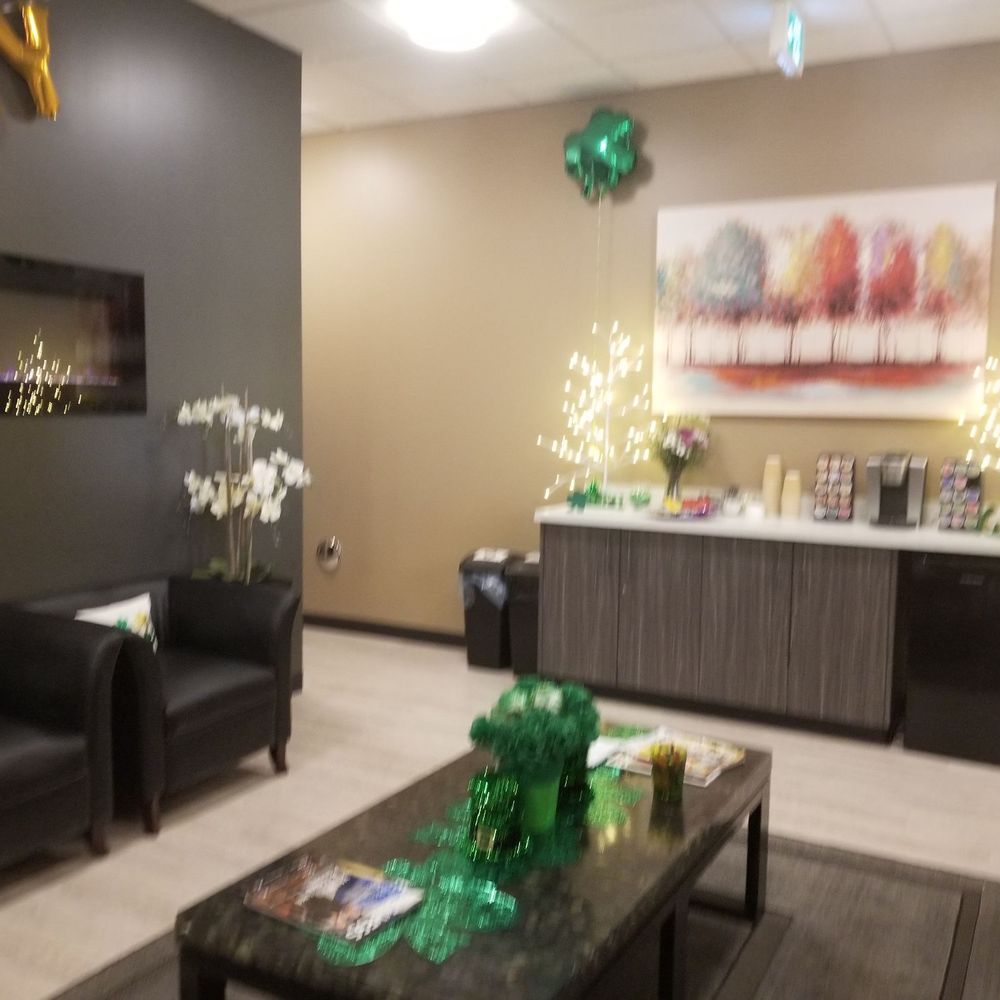 The Chiropractic Wellness Studio - In the waiting area @ Chiropractic Wellness - Chiropractors Near Me - Edmonton, Alberta The Chiropractic Wellness Studio - In the waiting area @ Chiropractic Wellness - Chiropractors Near Me - Edmonton, Alberta