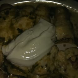El Puerto Mexican Restaurant - Enchiladas suizas