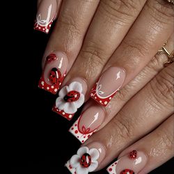Milano Nail Spa Manvel
