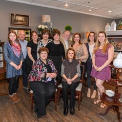 Bella Fiori Flower Shop - Our experienced and friendly design staff is ready to assist you with your floral and gift giving needs.