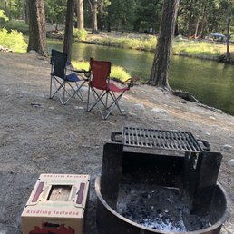 Amazing views + fire pit area Amazing views + fire pit area