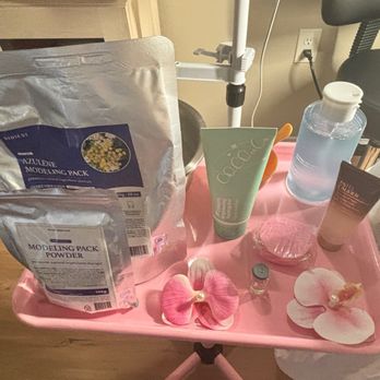 DH SPA - DH SPA Esthetician Facial Treatment Setup - Skin Care Near Me - Houston, Texas