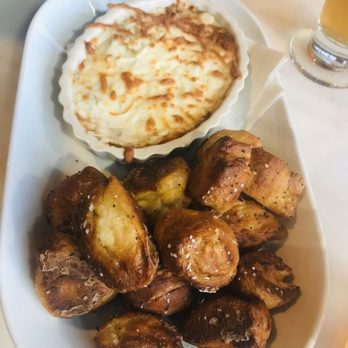 Roberts Block Restaurant & Bar - Cheesesteak Dip with pretzel bites - Bars Near Me - Glenside, Pennsylvania Roberts Block Restaurant & Bar - Cheesesteak Dip with pretzel bites - Bars Near Me - Glenside, Pennsylvania
