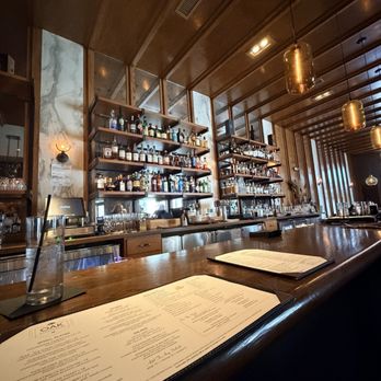 Oak Steakhouse - View of bar - Steakhouses Near Me - Charlotte, North Carolina Oak Steakhouse - View of bar - Steakhouses Near Me - Charlotte, North Carolina
