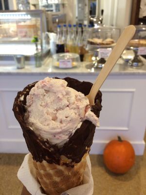 La La Ice Cream by null