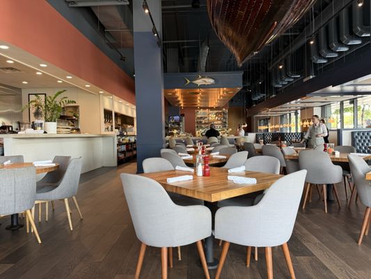 Pacific Table by null