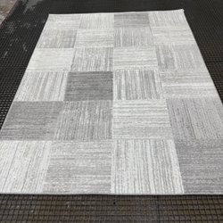 Chris 's Blind and Area rug Cleaning - Rug washing and removal of urine