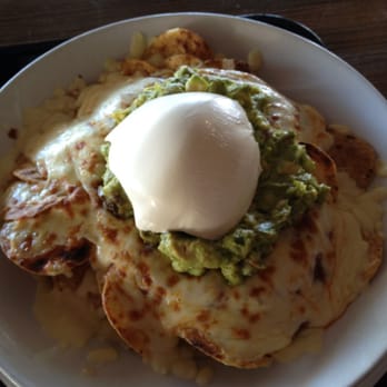 Manly Wharf Hotel - Nachos! - Bars Near Me - Manly, NSW