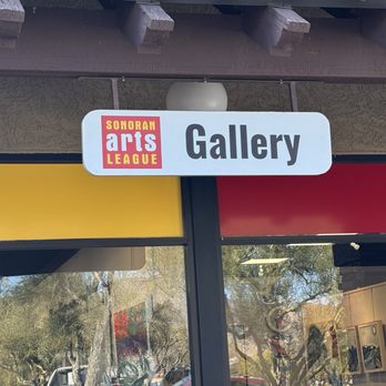 Carefree Plaza - Business - Shopping Centers Near Me - Carefree, Arizona