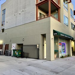 Sunshine Therapist Wellness Center - Exterior with Parking Entry