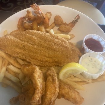 Pappadeaux Seafood Kitchen - Fried Shrimp Combo - Cajun/Creole Near Me - Birmingham, Alabama Pappadeaux Seafood Kitchen - Fried Shrimp Combo - Cajun/Creole Near Me - Birmingham, Alabama