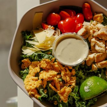 sweetgreen - Healthy Salads, Wraps, and Bowls - Salad Near Me - Chicago, Illinois