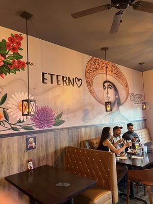 Boulevard Gastropub by null