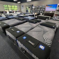 The Sleep Center Mobile - Sealy Posture-Pedic Plus Hybrids - Nice!