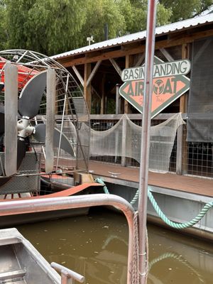 Turtle’s Bar & Grill by null