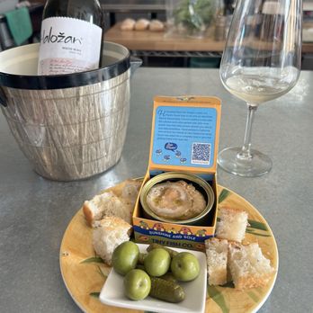 Gratta Wines - Tinned fish dinner - Wine Bars Near Me - San Francisco, California