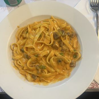 Ristorante Julie's - Italian Near Me - Rome, RM