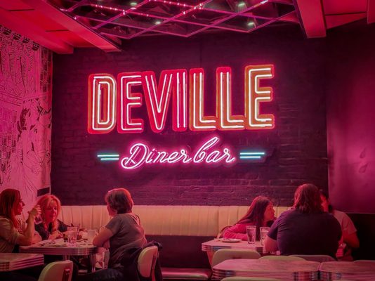 Deville Dinerbar by null