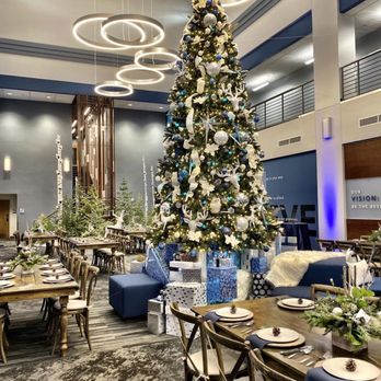 Flowers At Will - Holiday Decor - Floral Designers Near Me