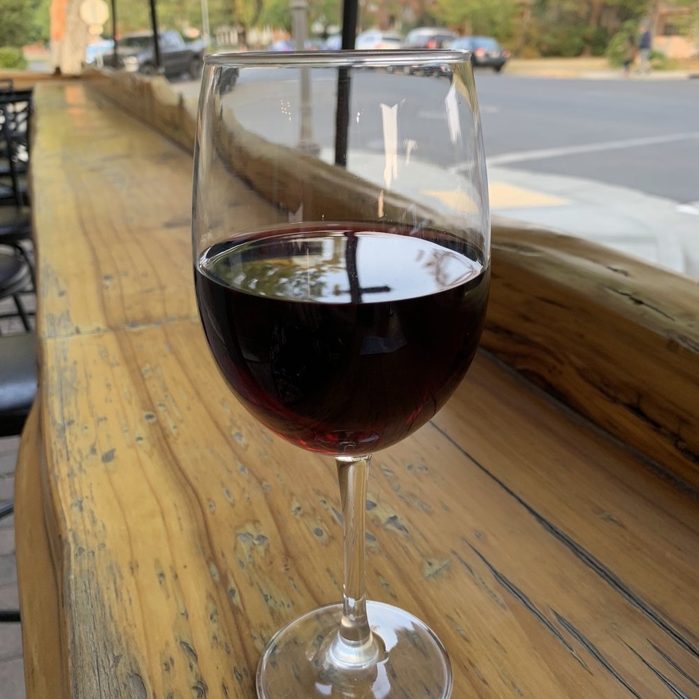 Hooby’s Brewing - Delicious Pinot noir - Breweries Near Me - Winters, California