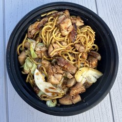 Smoked chicken Yakisoba Cabbage onion Yakisoba noodles and teriyaki sauce