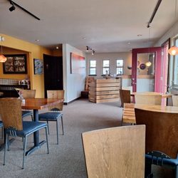 Ona Restaurant & Lounge - Inside seating