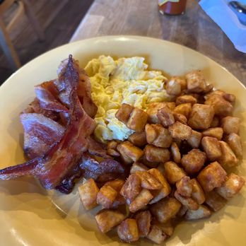 Maxine's Cafe & Bakery - Breakfast & Brunch Near Me - Bastrop, Texas Maxine's Cafe & Bakery - Breakfast & Brunch Near Me - Bastrop, Texas