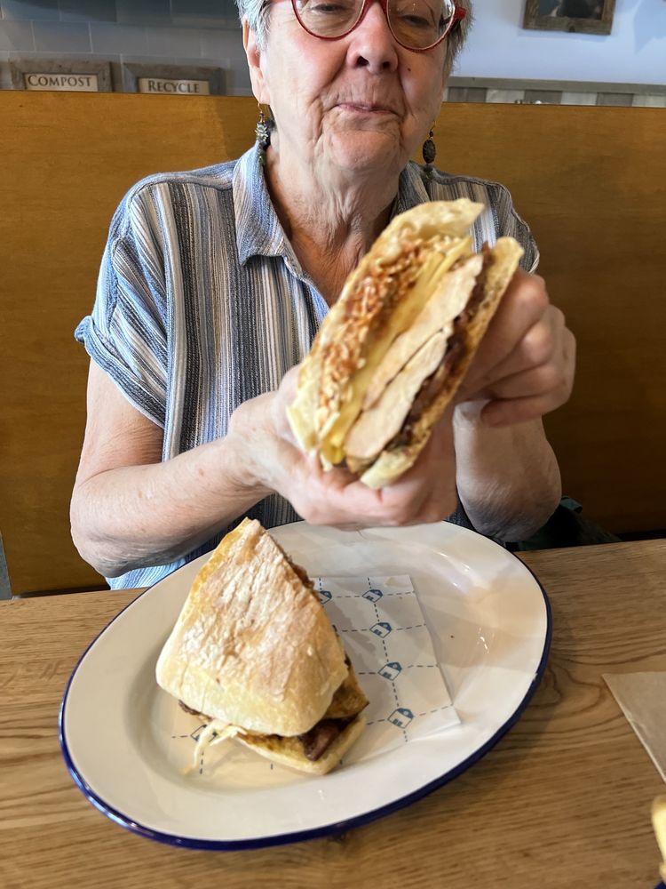 BLUE BARN - Updated July 2025 - 192 Photos & 186 Reviews - 819 Grant