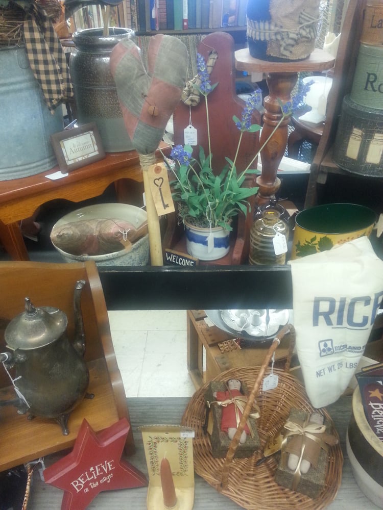 COUNTRY CROSSING CRAFTS & ANTIQUES Updated June 2024 3449 Old