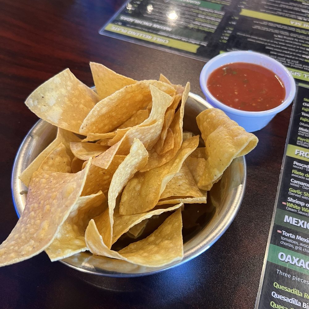 Guacamole Mexican Grill - Complimentary chips and salsa - Mexican Near Me - Orlando, Florida Guacamole Mexican Grill - Complimentary chips and salsa - Mexican Near Me - Orlando, Florida