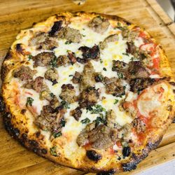 Doughlato - Sausage pizza