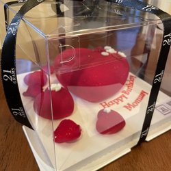 21 Grams Bakery - Sweetheart cake