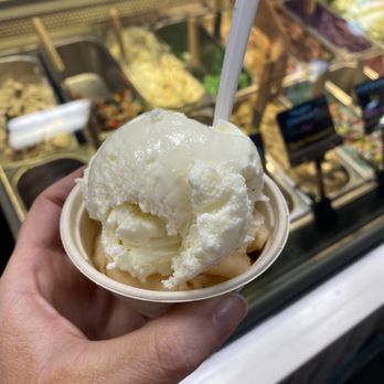 Maui Sweet Shoppe - Coconut and guava ice cream - Ice Cream & Frozen Yogurt Near Me - Kihei, Hawaii Maui Sweet Shoppe - Coconut and guava ice cream - Ice Cream & Frozen Yogurt Near Me - Kihei, Hawaii