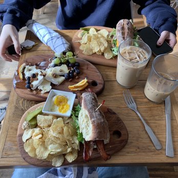 Buck & Board - Wine Bars Near Me - Columbia, Tennessee