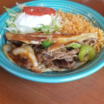 El Azteca Mexican Restaurant - Lunch#13 Steak fajita quesadilla with rice - Mexican Near Me - Norfolk, Virginia El Azteca Mexican Restaurant - Lunch#13 Steak fajita quesadilla with rice - Mexican Near Me - Norfolk, Virginia
