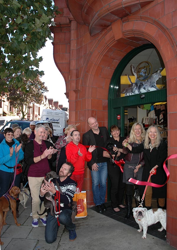 DR DOOLITTLES Updated May 2024 5759 Streatham Hill, London