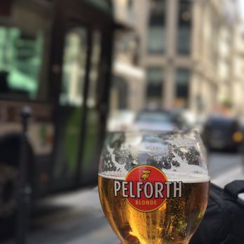 La Famiglia - Pizza Near Me - Paris, 75 La Famiglia - Pizza Near Me - Paris, 75
