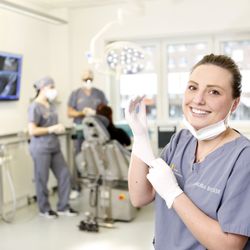Dr. Marcus Parschau & Kollegen - Dr. Parschau - Implantate Buchholz