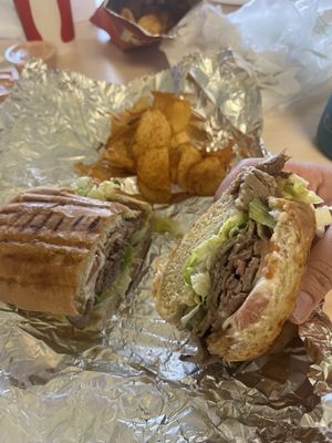 Hugo's Deli by null