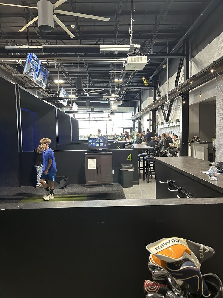 Social spots from Bunkers Golf and Multisport Simulators