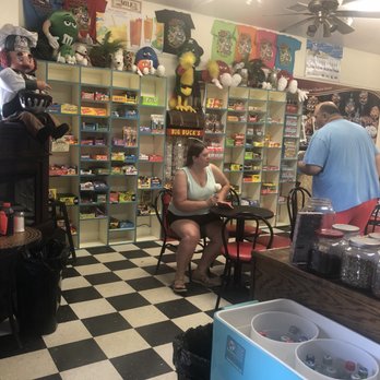 Big Buck's Ice Cream and Espresso Bar - Coffee & Tea Near Me - Kitty Hawk, North Carolina